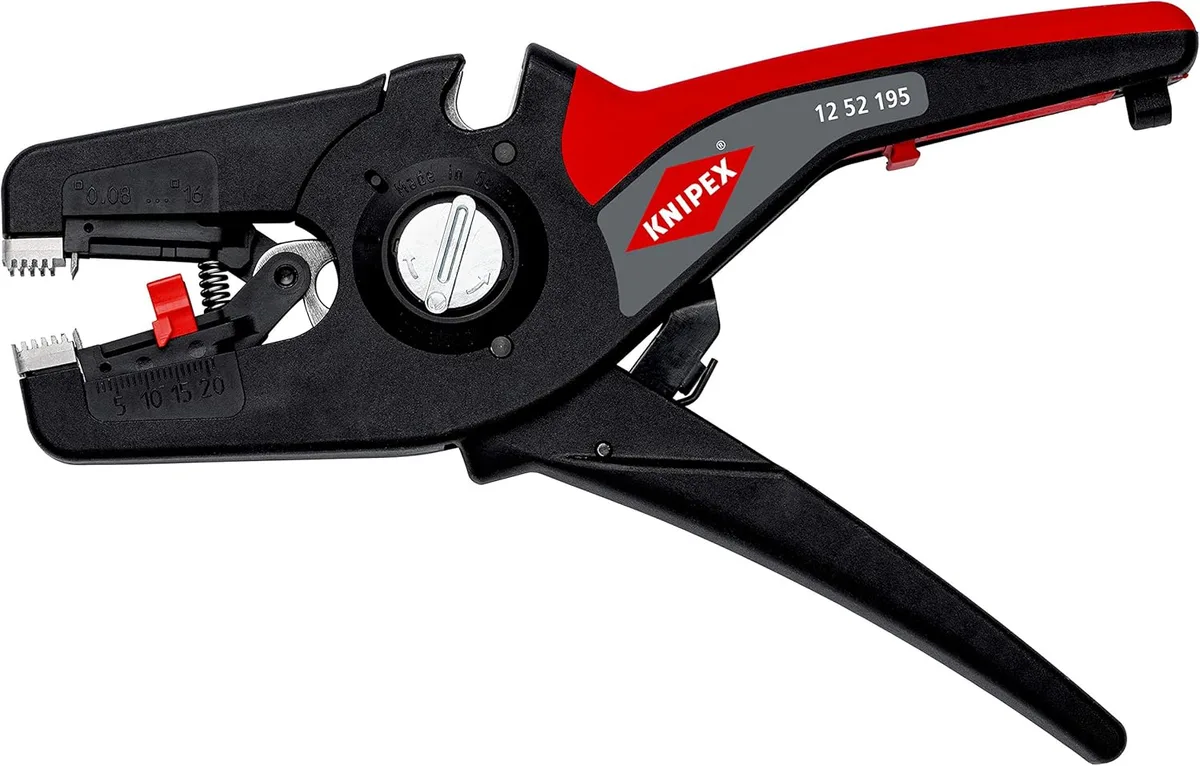 Knipex клешта за изолација со долги рачки